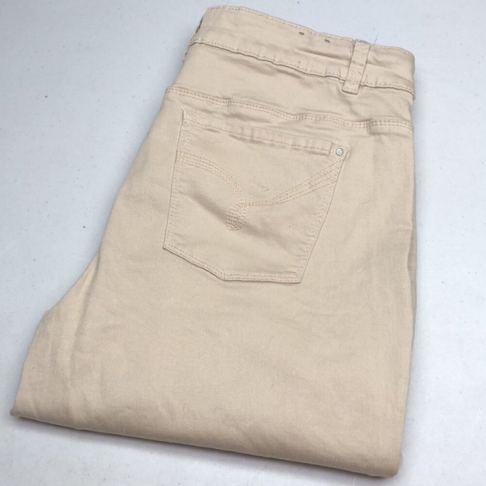 LIKE NEW SANTANA TAN HIGH-RISE CROP JEANS 14/32x25 ⭐️